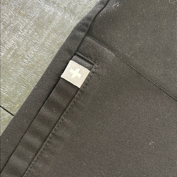 FIGS Rafaela Top - Picture 4 of 6